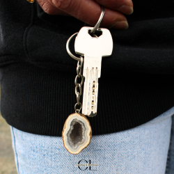 Porte-clefs avec pierre naturelle Géode Agate brute 3cm