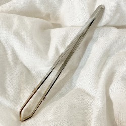 Pince à épiler à mors droits